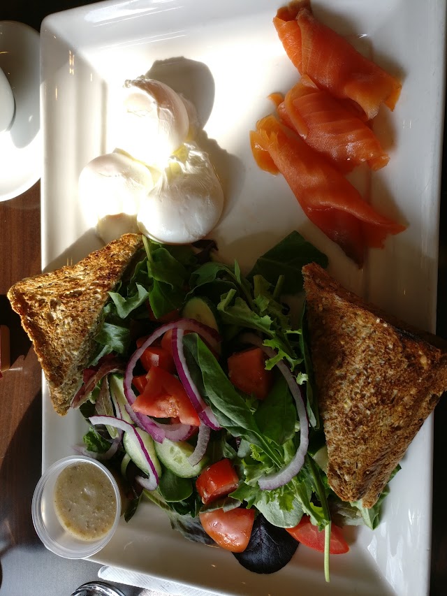Evviva Breakfast and Lunch - Vaughan Mills