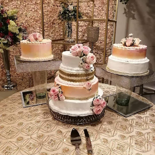 Martha's Cakes & Cupcakes - Thumbnail