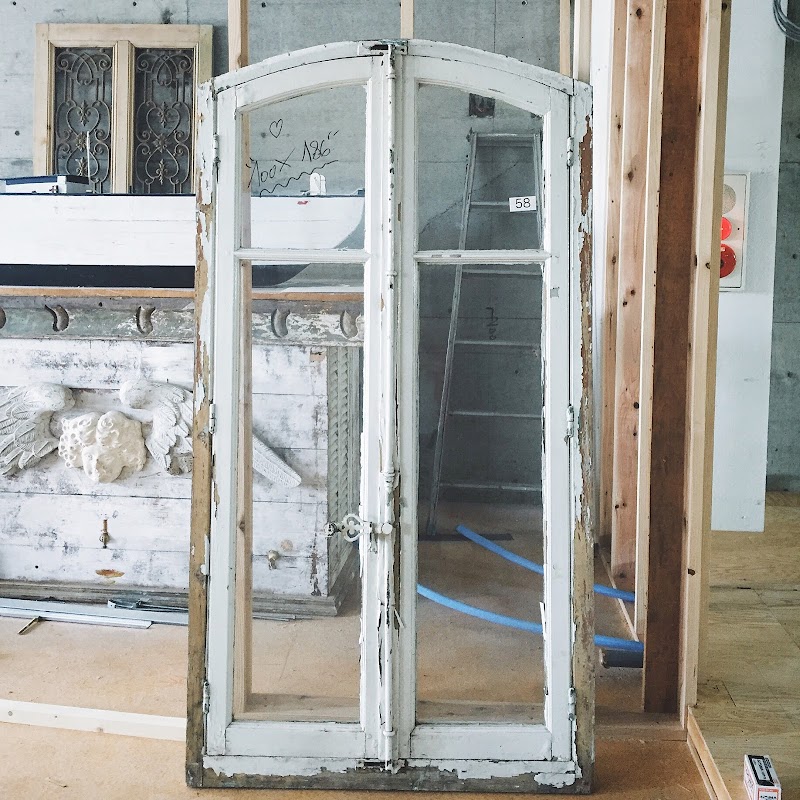 BOLT antique&brocante+design