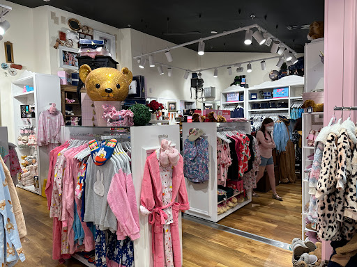 Peter Alexander T3 Sydney Airport - Thumbnail