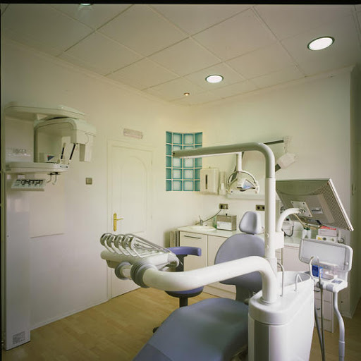 Dental Planet Implant Centre Spain - Thumbnail