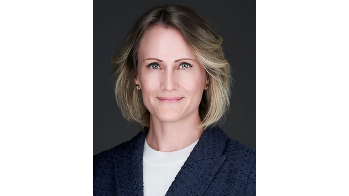 Amanda J Naaraayan Md