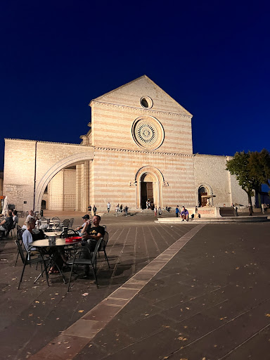Aurea Assisi - Visual