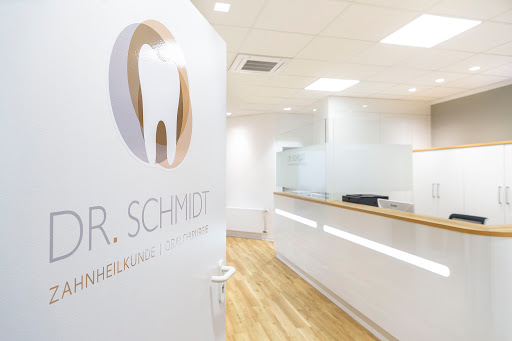 Dr. Christian Schmidt, Zahnarzt und Oralchirurg - Thumbnail