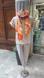 Photo n°5 de Next Door à Uzès (Magasin de vêtements pour hommes)