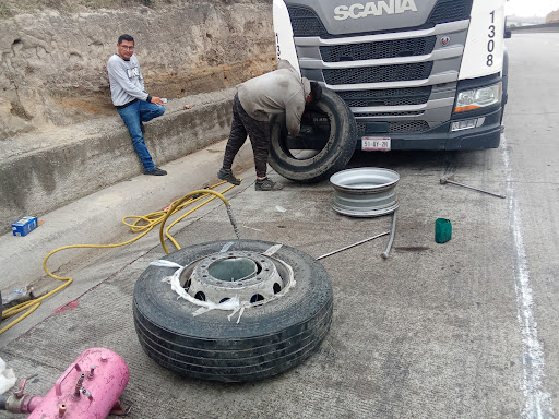 Talachas y Mecánico