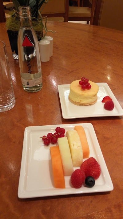 Photos of Emirates Lounge