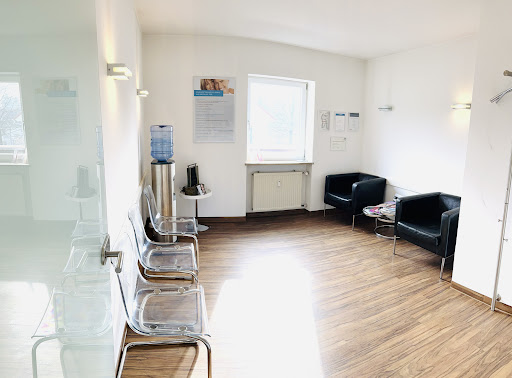 Dentist Dr. Berkel