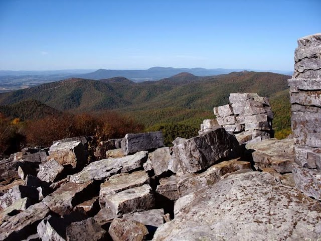 Shenandoah National Park, Front Royal Entrance Station