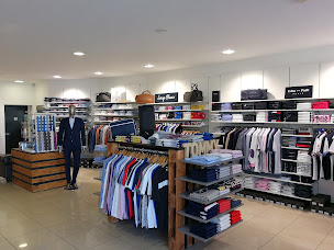 Photo n°16 de GRAPHITI Montélimar - vêtements hommes et cérémonie, chaussures et accessoires à Montélimar (Magasin de vêtements pour hommes)