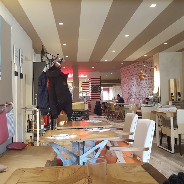 Versilia Pizza, Cucina & Grill