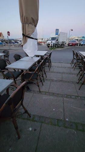 Åbningstider for Café Blink