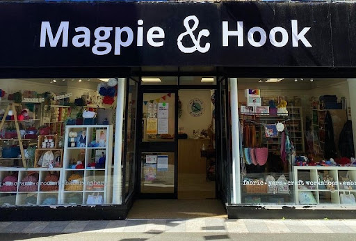 Magpie & Hook