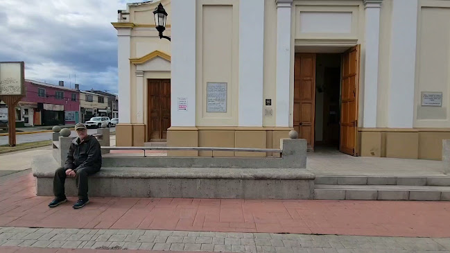 Opiniones de Parroquia María Auxiliadora Del Carmen en Natales - Iglesia