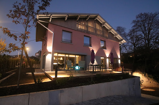 Photo de La Loge aux Loups, maison contemporaine***** avec piscine intérieure, sauna, local skis et vélos, près du lac de Gérardmer à Gérardmer (88400)
