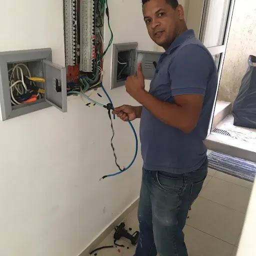 Eletricista em Cotia - Ranzueg