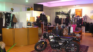 Photo n°3 de La Compagnie du Cuir à Lorient (Magasin de vêtements pour femmes)