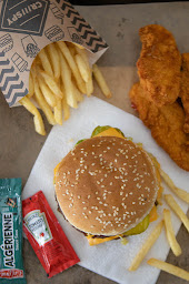 Photo n°26 de Queen's Burger à Asnières-sur-Seine (Restaurant de hamburgers)