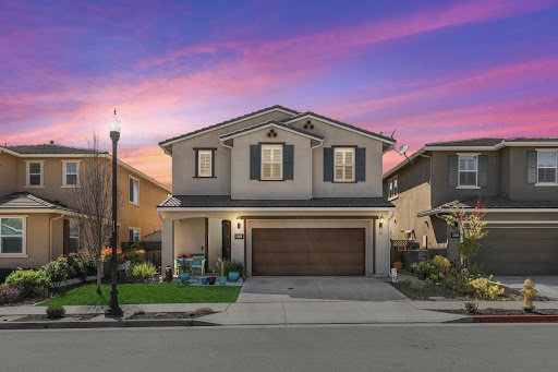 Larson Real Estate Team Powered by eXp Realty - Thumbnail