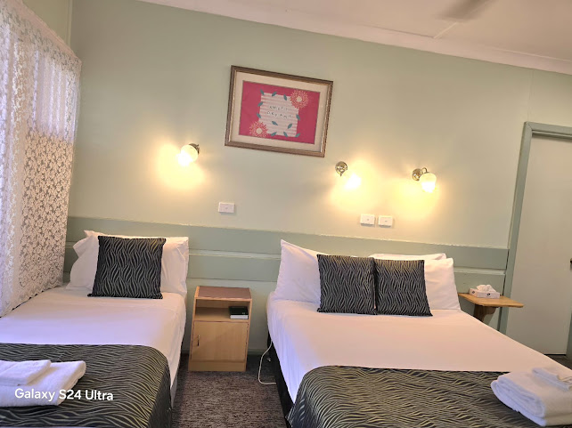 Lake Forbes Motel by null