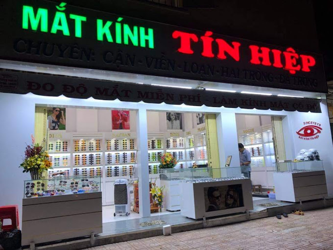 Cửa Hàng Mắt Kính Tín Hiệp