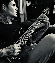 Photo n°20 de Fab Daerone Tattooer à Six-Fours-les-Plages (Atelier d'artiste)