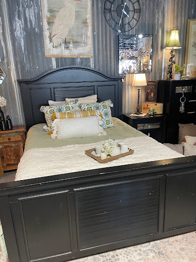 kirchems fine furniture consignment - Thumbnail