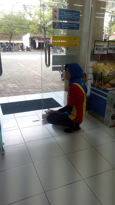 Photos of Indomaret Gatot Subroto