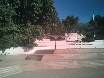 Photos of Heroes Monument of Verti&egrave;res