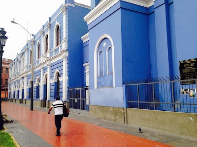 photo of Church of La Recoleta