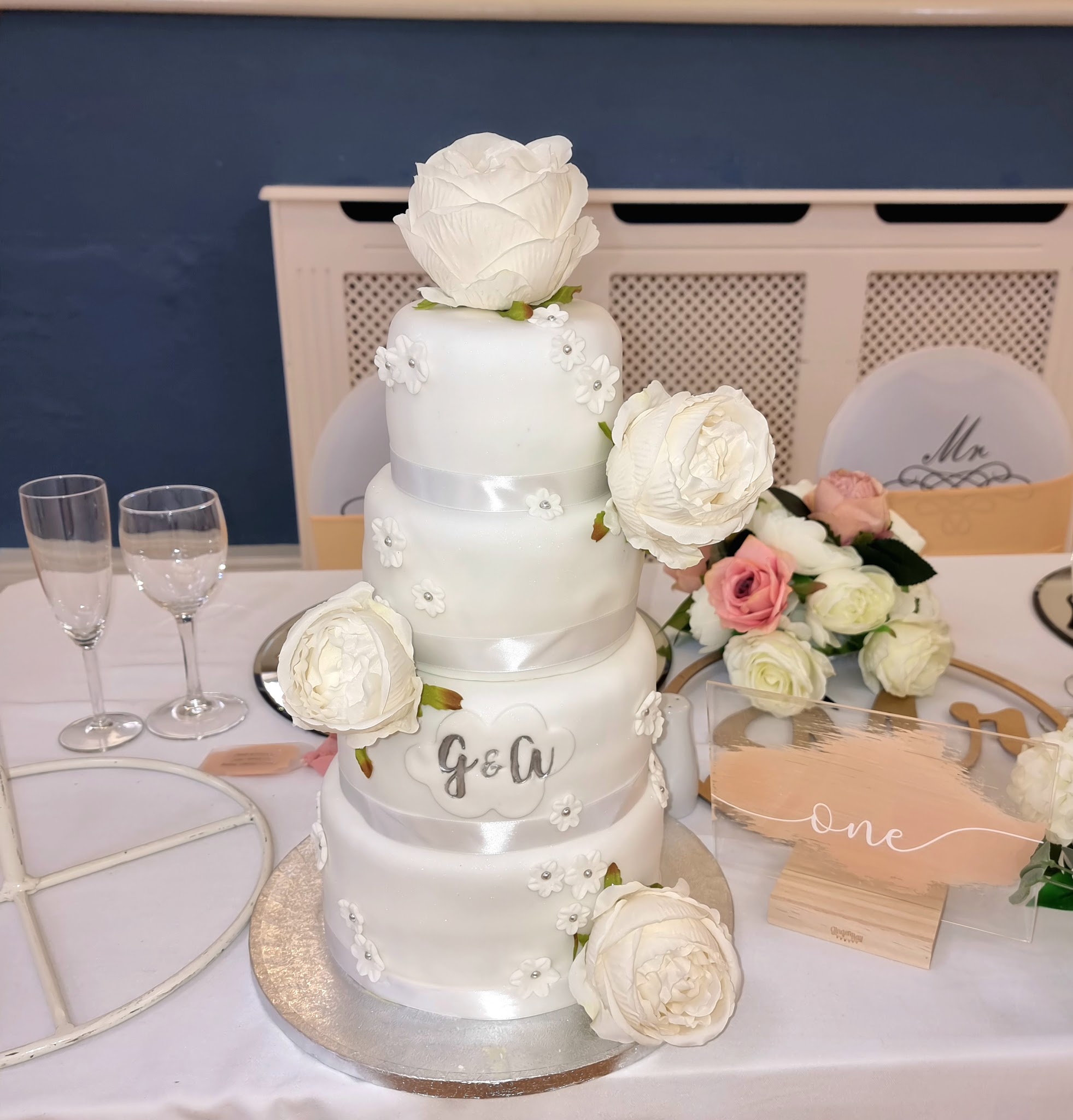 Kittys Cakes And Balloons - Bespoke Birthday/Party/Wedding Cakes - Cakes & Sweets - photo 1