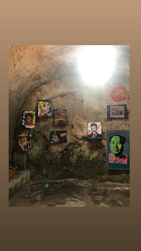 La Grotta Speakeasy bar - Thumbnail