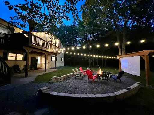 HillTop Manor - Thumbnail