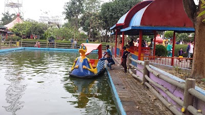 Photos of Wonderland