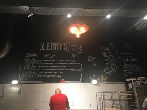 Lemmy's Pizza, Author: Camila Grimi