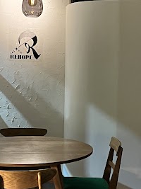 CAFE and BAR REHOPE