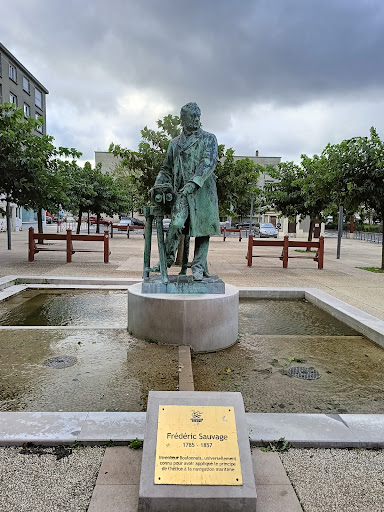 Монумент Frederic Sauvage