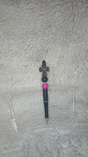 MzKaylaB's Pen Den - Thumbnail