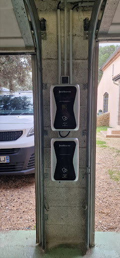 Wellborne Charging Station - Thumbnail