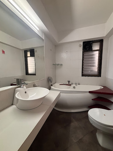 🏡 Premium 4BHK Semi-Furnished Apartment for Rent in Koregaon Park | Oxford Hallmark post image