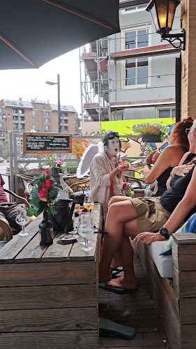 Eetcafé Roots openingstijden