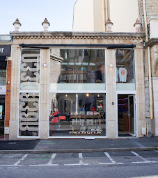 Photo n°27 de Aberdeen Records à Biarritz (Magasin de matériel Hi-Fi)