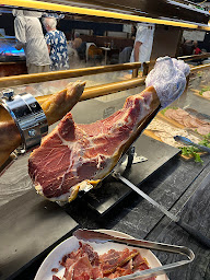 Photo n°12 de Le Grand Buffet - Saint Saturnin à Saint-Saturnin (Restaurant de fruits de mer)