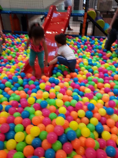 Photos of Centro Comercial Parque Caldas
