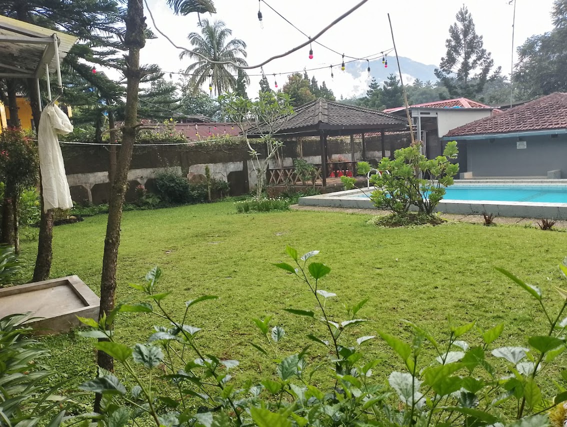 Villa Sts Cisarua Puncak Bogor