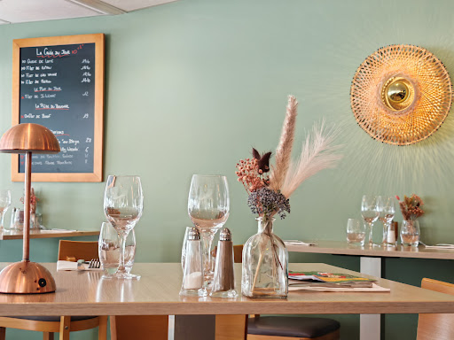 Photo 2 - Thelle Burger Shop