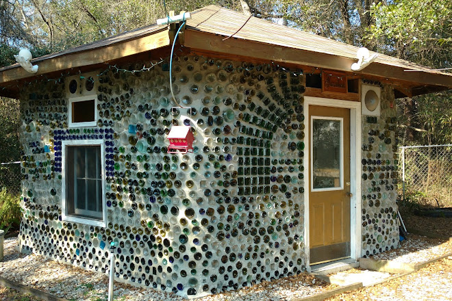 Carrabelle Bottle House, Carrabelle, United States