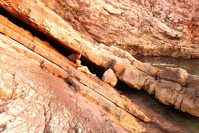 The bay of Heart Shaped Rock