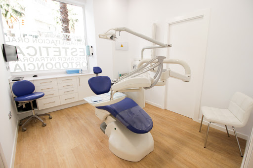 Clínica Dental Fernández de Rota - Dentistas en Málaga