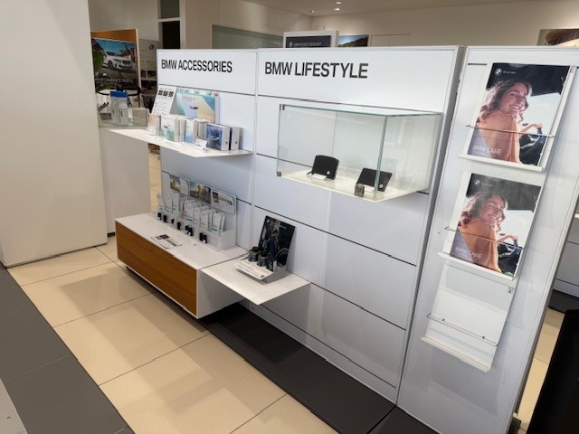 Osaka BMW 千里 サービスセンター